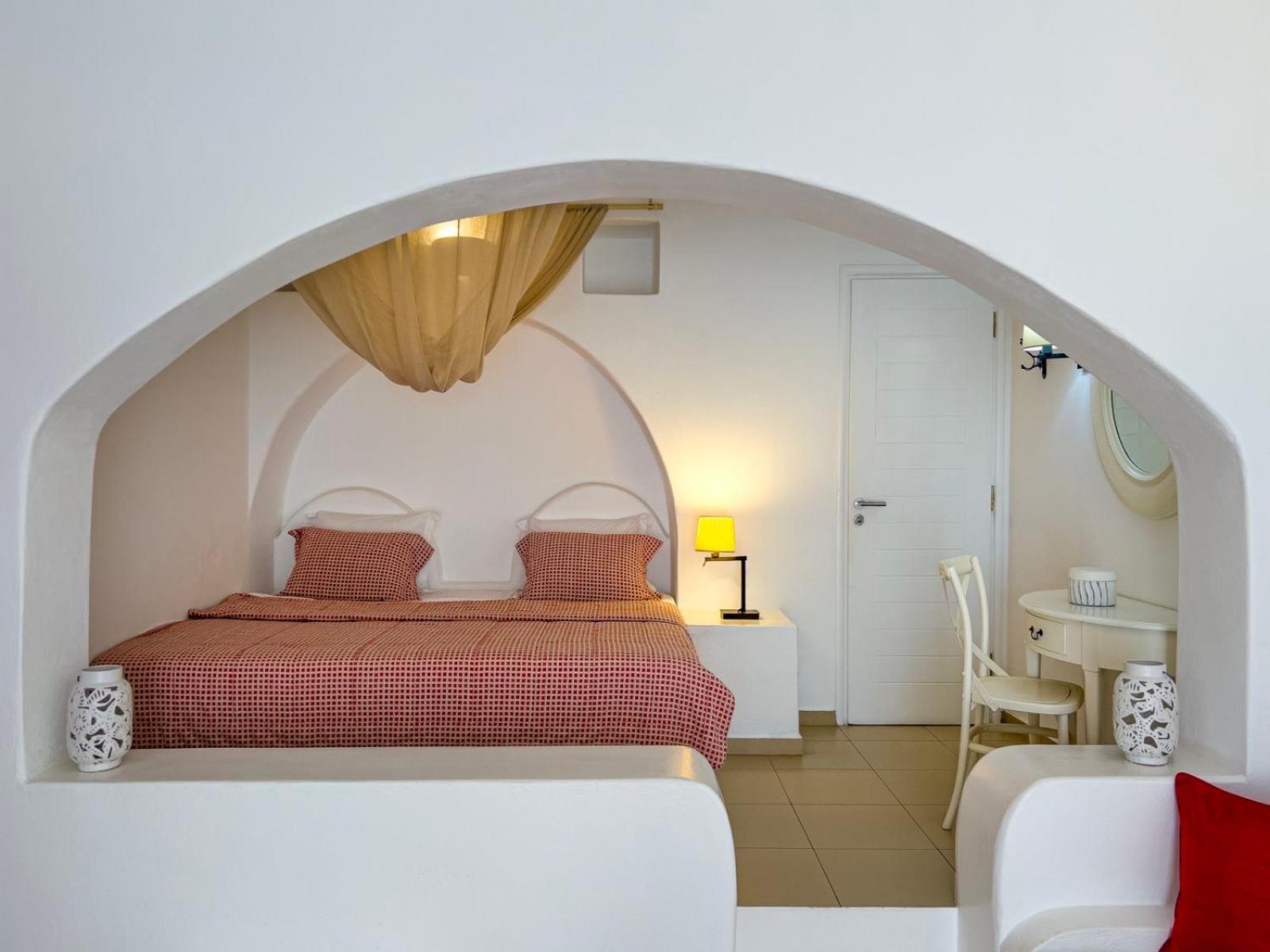 Aspalathras White Hotel Folegandros Town Экстерьер фото
