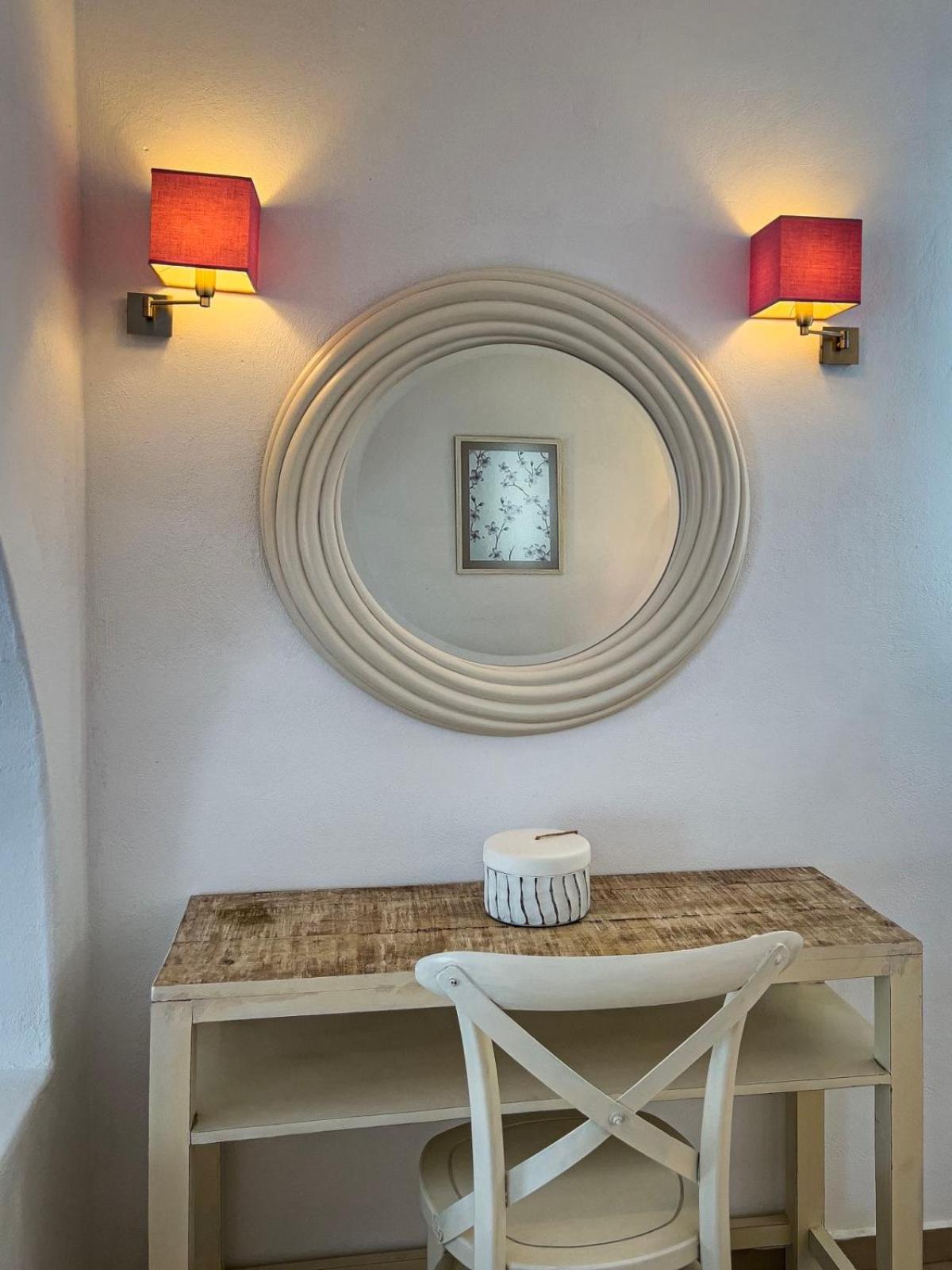 Aspalathras White Hotel Folegandros Town Экстерьер фото