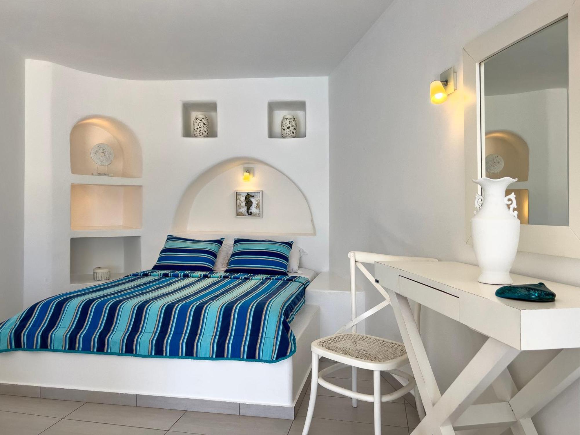 Aspalathras White Hotel Folegandros Town Экстерьер фото